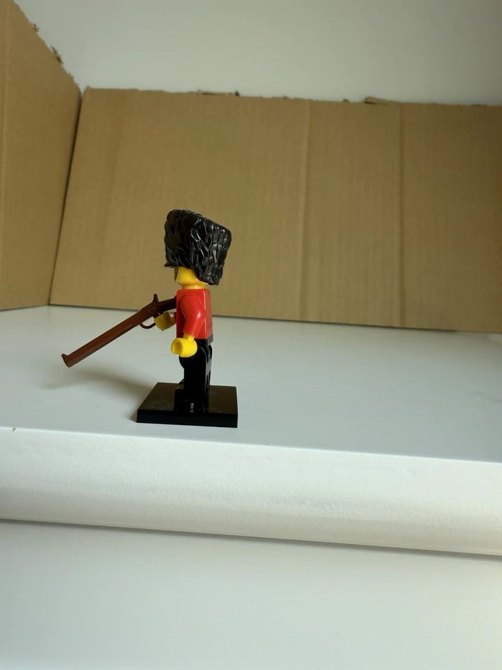 LEGO Serie 5 Minifigura Coleccionable Guardia Real - col05-3 8805 Foto 2 de 4