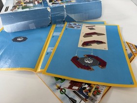 LEGO 10235 Winter Village Market 100% Complete w/ Box Manuals Retired Set
