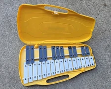 Trophy 25 Note Xylophone (Glockenspiel) with Mallets and Case