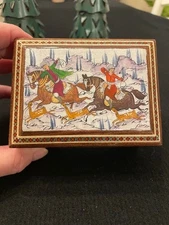 VNT Lacquered Khatan Marquetry inlay box lined, hunting scene 4.25X3.25X2.75 A++