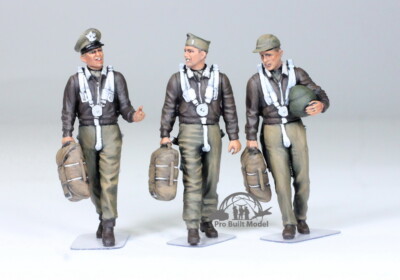 PreSale USAF US Bomber Pilots & Crew WW2 (03 figures) 1:32 Pro Built Model