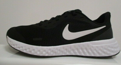 nike revolution junior