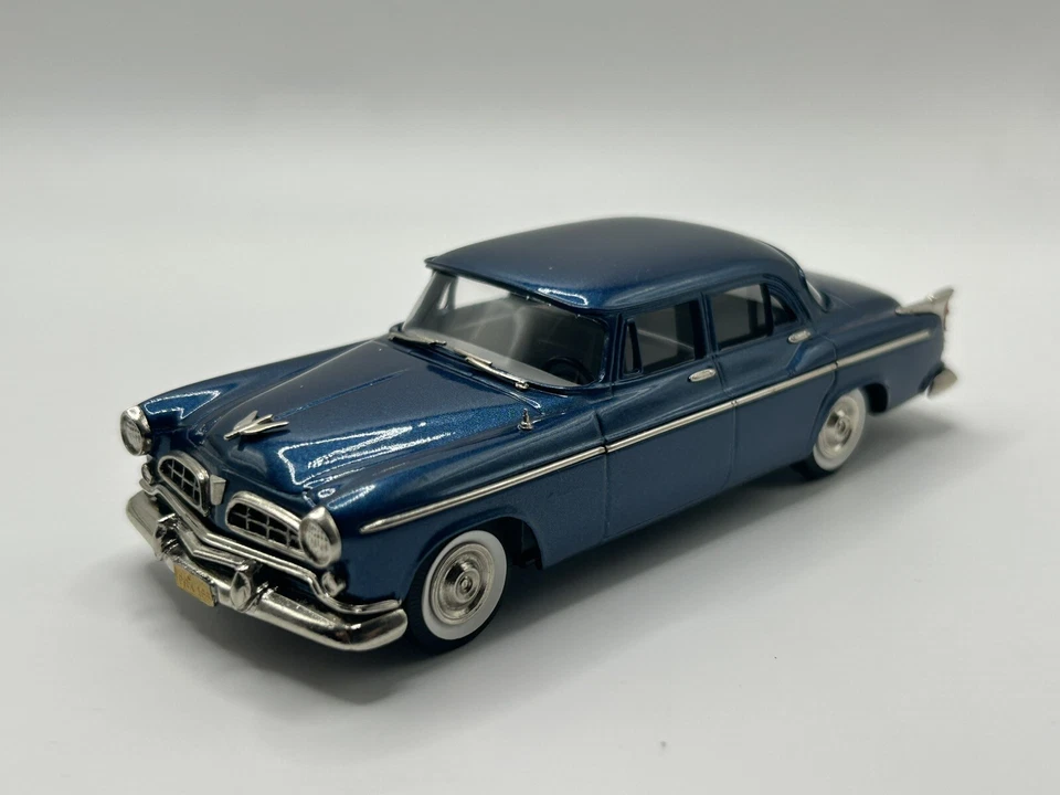 Brooklin BRK 165 1955 克莱斯勒温莎 4 门轿车狂想曲蓝色金属 1/43 — 第 3/4 张图片