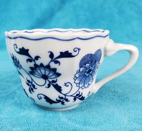Blue Danube China Coffee Cup Mug 3 1/8" Tall Blue Onion Japan Excellent