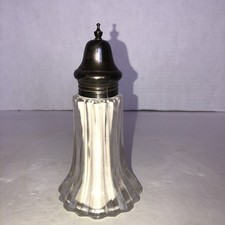 Vintage Est e Lauder Body Powder Shaker 5  Has Powder In It Slightly Used