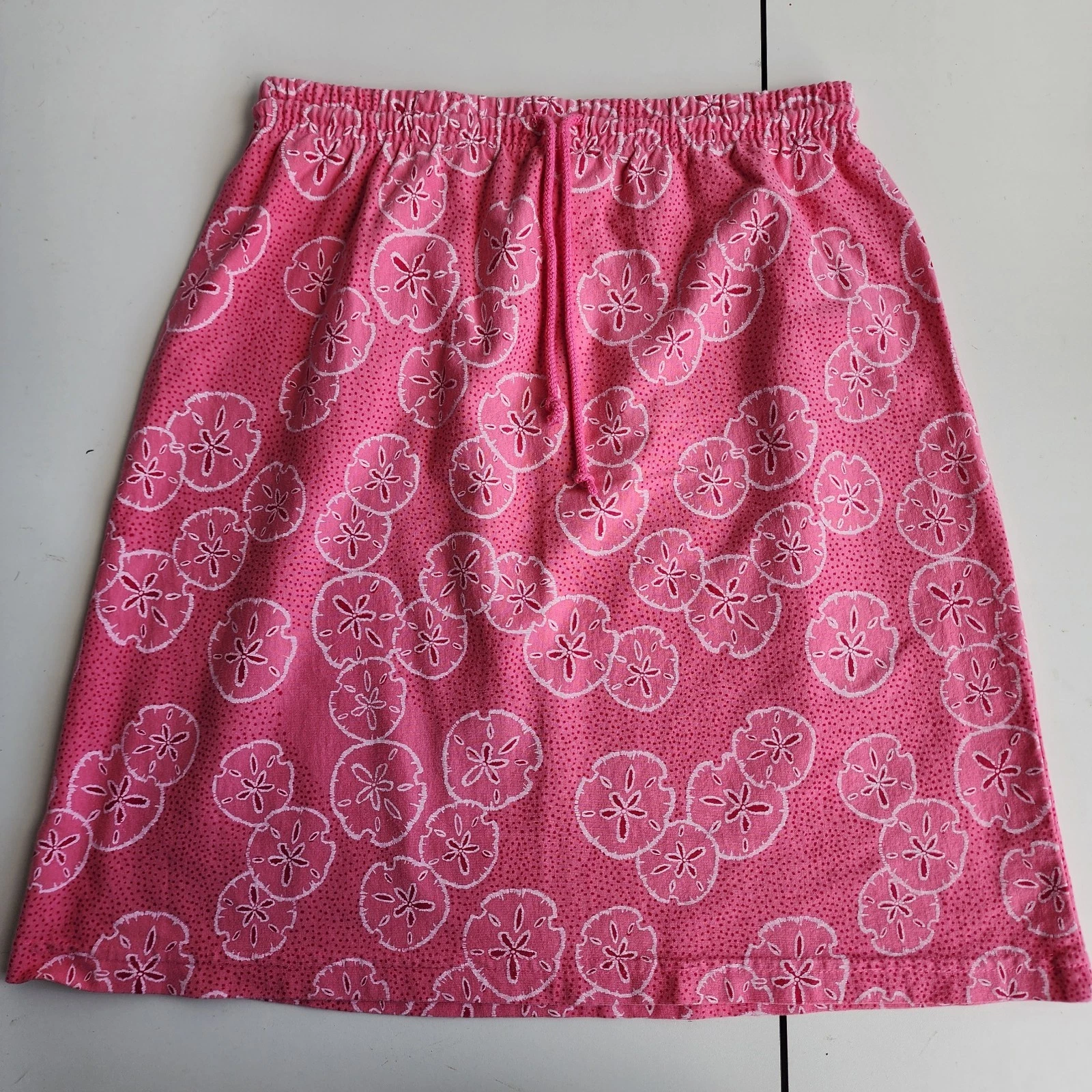 On White Woman's Drawstring Elastic Waist Pink Sandollar Print Cotton Skirt Sz L
Opens in a new wind