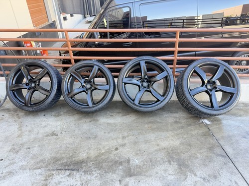 FERRARI PUROSANGUESTOCK WHEELS Photo - $9,000