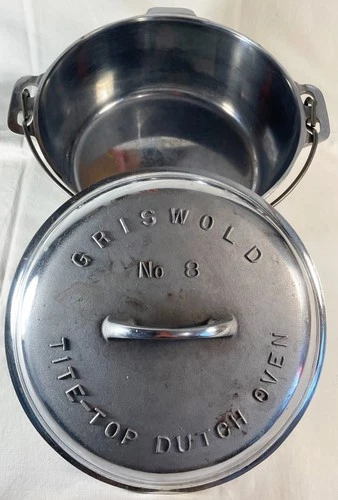 Vintage Unrestored Griswold Tite-Top #8 Cast Iron Dutch Oven w/ Raised Logo Lid