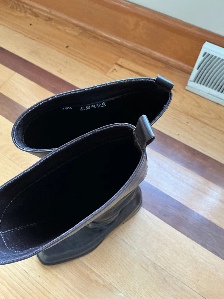 Botas de montar Bally de cuero hasta la rodilla Foto 3 de 4