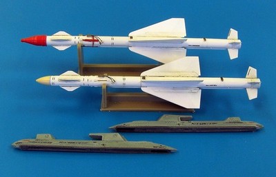 Plus Model AL4021 - 1:48 Resin Bausatz Russian missile R-24R