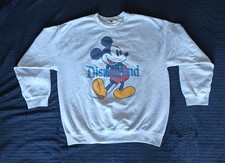 VTG Disneyland Sweatshirt Featuring Mickey Mouse In Heather Gray Size L