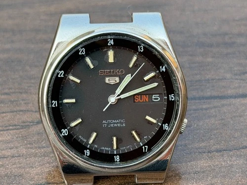 Seiko 5 Vintage Automatic 17 Jewels Men's Watch 7009-3161 Spares/Repairs(124)