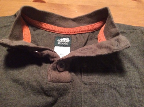 Roots Canada 100% Cotton Shirt with 3 buttons and pocket 12-18 months L Grey - Picture 2 of 3