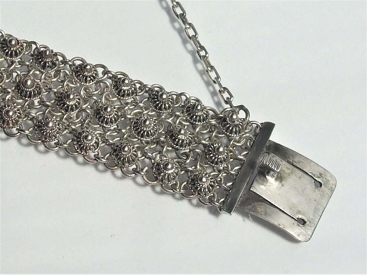 Bracelet Manchette Ancien Indochinois En Argent Poinçonné - Motif Dragon - Poids 59 Grammes - Occasion Très Bon État