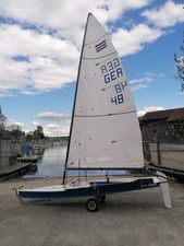 Contender Einhandskiff  regattaklar mit Carbonrigg