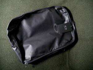 oakley two faced day pack