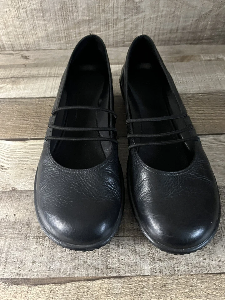 Mary Jane’s de cuero negro Nurture con otros colores en el lateral talla 8 M Foto 2 de 4