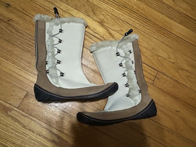 #ad Clarks Privo KALEY leather Women’s Boots Snow comfy Sz 7 $28.00