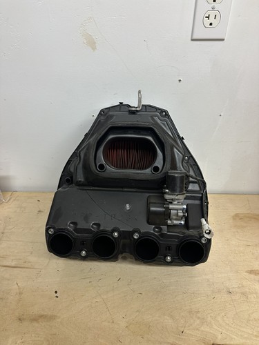 ✅20-25 YAMAHA YZF R1 OEM AIRBOX AIR INTAKE FILTER BOX G8 - Picture 8 of 8