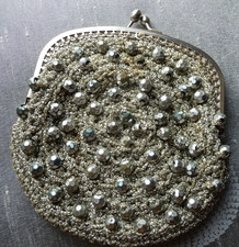 BOURSE PORTE MONNAIE EN MAILLE CROCHET + PERLES argentées des