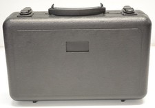 USED UNIVERSAL Bb CLARINET CASE