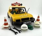 VINTAGE 1974 Police Figures, Car & Accessories (12)