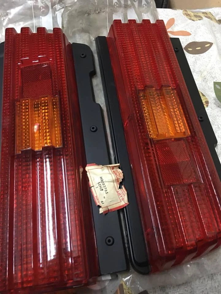 MITSUBISHI DODGE LANCER CELESTE ST 1977 (1600) TAILLIGHT LAMP LEN GENUINE NOS JP - Image 4 of 4