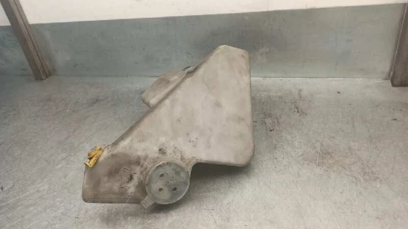 1688690220 reservoir lave-glace avant pour MERCEDES-BENZ VANEO (W414) FURGONETA - Photo 2/4