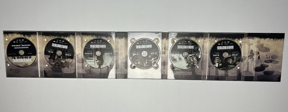 Band of Brothers DVD ТВ-сериал 6 дисков хорошее состояние товара Спилберг - Изображение 2 из 4
