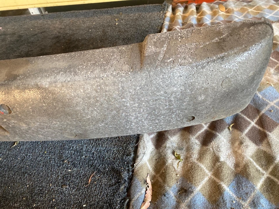 Parachoques trasero Hyundai Accent 2001 amortiguador de energía de impacto espuma OEM Foto 2 de 4