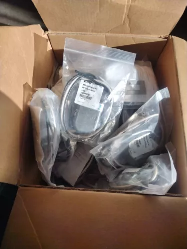 6 each Eaton Cooper Power Series MOV Stormtrapper Are 480 Volts w/Hanger  New
