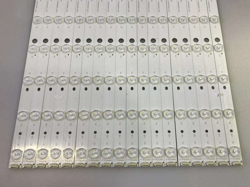 E700DLB002-005, E700DLBP70E9P, S700FU1-3, P702UI-B3, P702UIB3, JUEGO DE 18 PIEZAS Foto 2 de 4