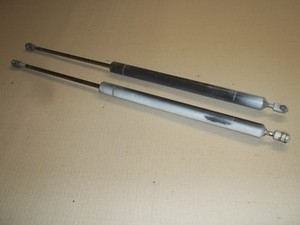 VW T4 - 2x Original Gasfeder Dämpfer Heckklappe 701829331Q