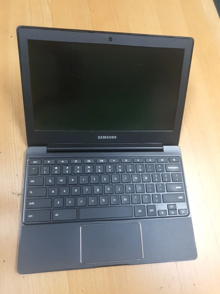 ORDENADOR SAMSUNG XE503C12-K01US 11.6" CHROMEBOOK 2 Foto 3 de 4