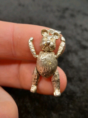 Vintage 925 Sterling Silber Gelenk Teddybär Anhänger Charm.  Unpoliert 