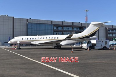 FOTO FLUGZEUG BOMBARDIER GLOBAL 7500 T7-ZAM C/N 70172 GEBAUT 2023 WORLD DE