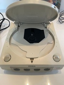 SEGA Dreamcast HKT-3000 Console Set 2 Controllers Shenmue II VMU Tested KA698