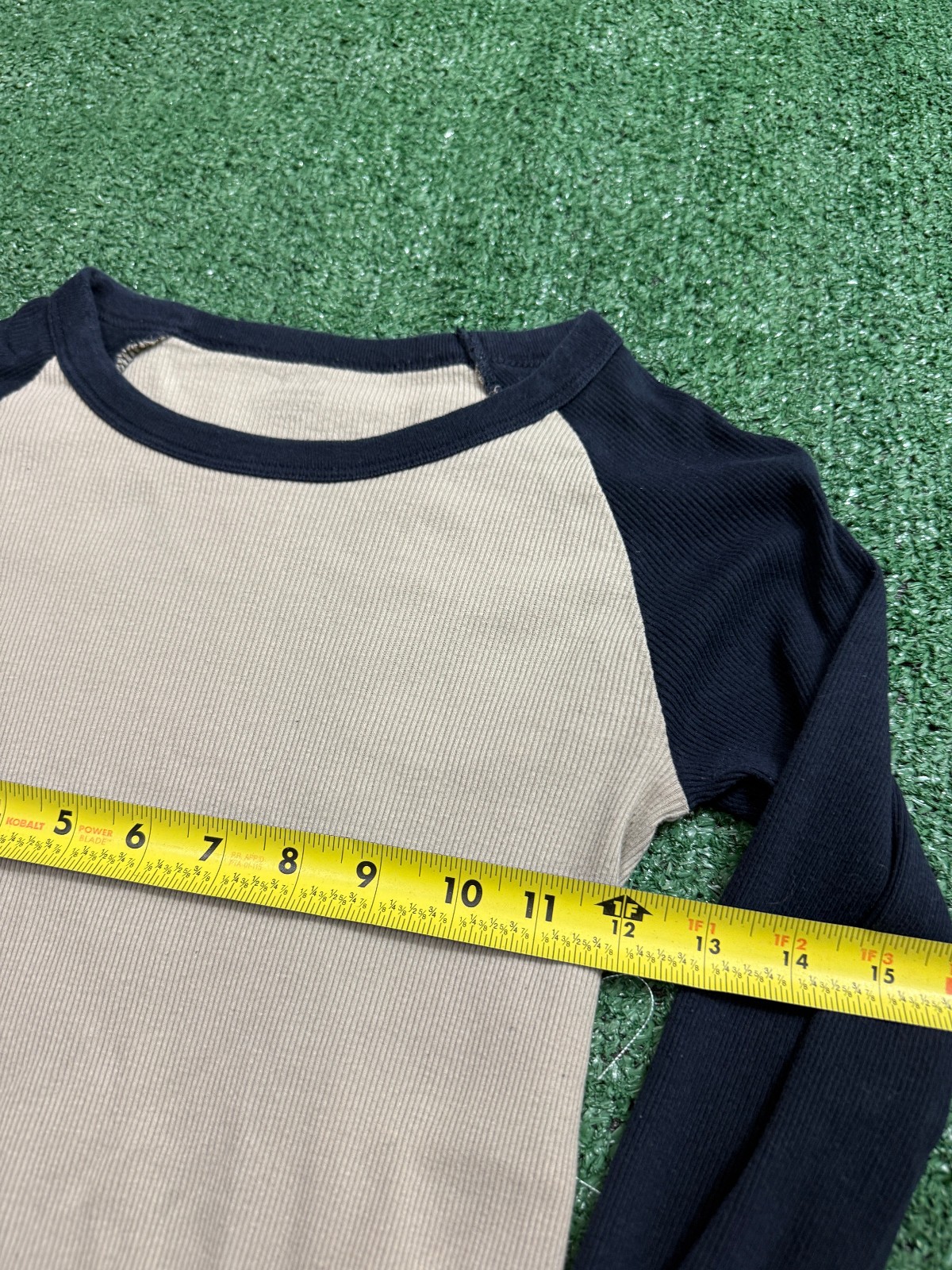 Brandy Melville John Galt Ribbed Cute Long Sleeve Round Neck Crop Top Shirt