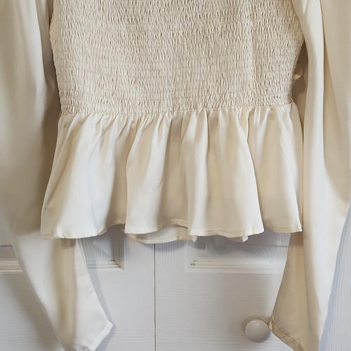 Six/Fifty Women's Ivory Satin Peasant Style Top Size SM Puff Shoulders Smocked - Picture 4 of 12