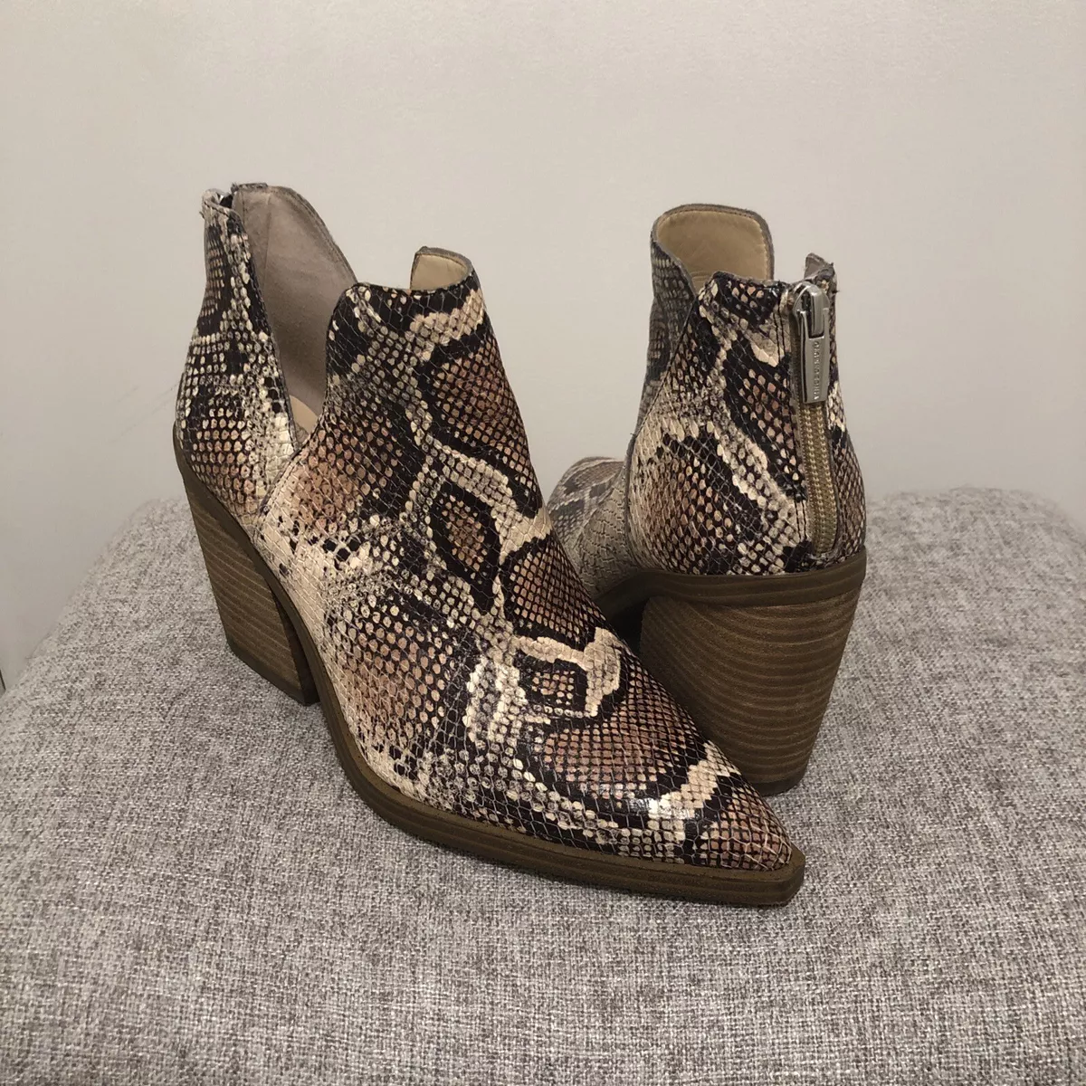 Vince camuto deals gigietta bootie