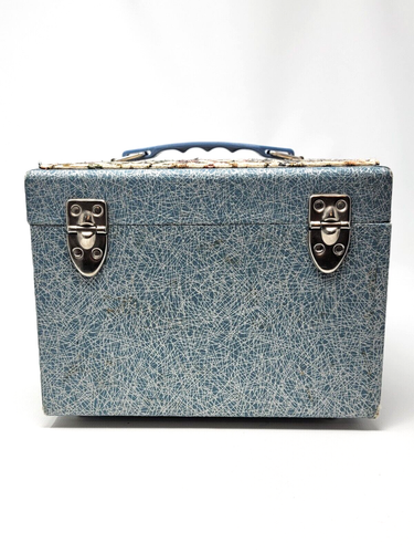 Grandma's Vintage Sewing Basket Box Kit MCM - Full of Thread, Scissors, Stuff - 第 5/12 張圖片