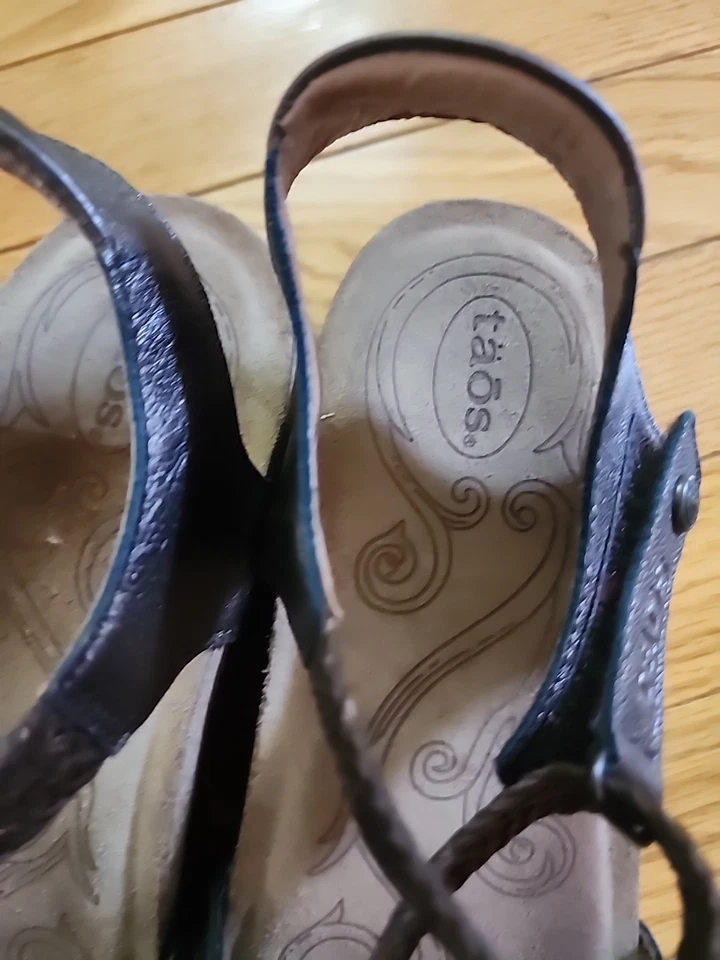 Sandalias Taos Trulie de cuero bronce brillante talla 11-11,5 usadas en excelente estado  Foto 4 de 4