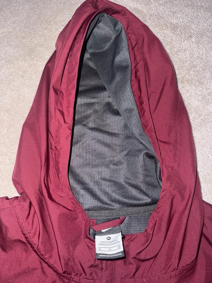 *COMO NUEVO* NIKE Para Hombres XL Borgoña Capucha Lluvia Cortavientos Concha Media Cremallera Foto 4 de 4