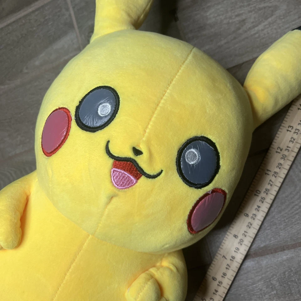 Pokemon Pikachu 12 дюймов Think It's From China, выглядит проклятым - Изображение 3 из 4