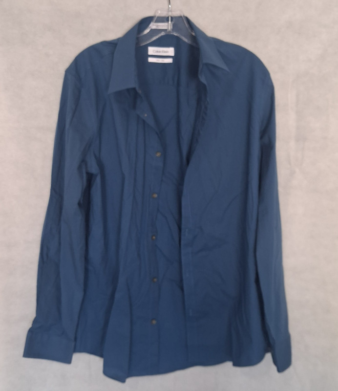 Bones TV Show Wardrobe Production Used David Boreanaz Booth LS Shirt