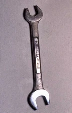 CRAFTSMAN Double Open End Wrench 19/32" and 11/16" -V- 44581  Forged in USA