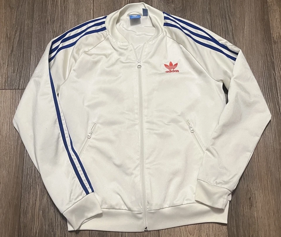 Jaqueta Adidas Embellished Arts Superstar Bomber Track Feminina M Athleisure Art - Imagem 2 de 4