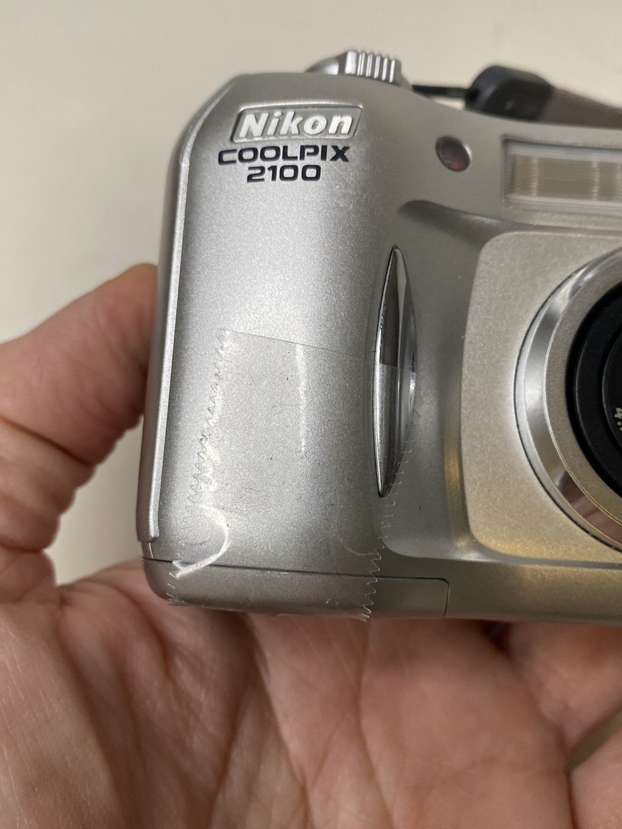 Nikon Coolpix 2100 コンパクトデジタルカメラ① Amazon.com : Nikon Coolpix 2100 2MP Digital Camera w/ 3x Optical