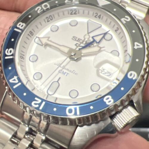 Seiko SKX 5 Sports Series 42.5 MM SS GMT White Dial Automatic Watch🙏 SSK033K1!!
