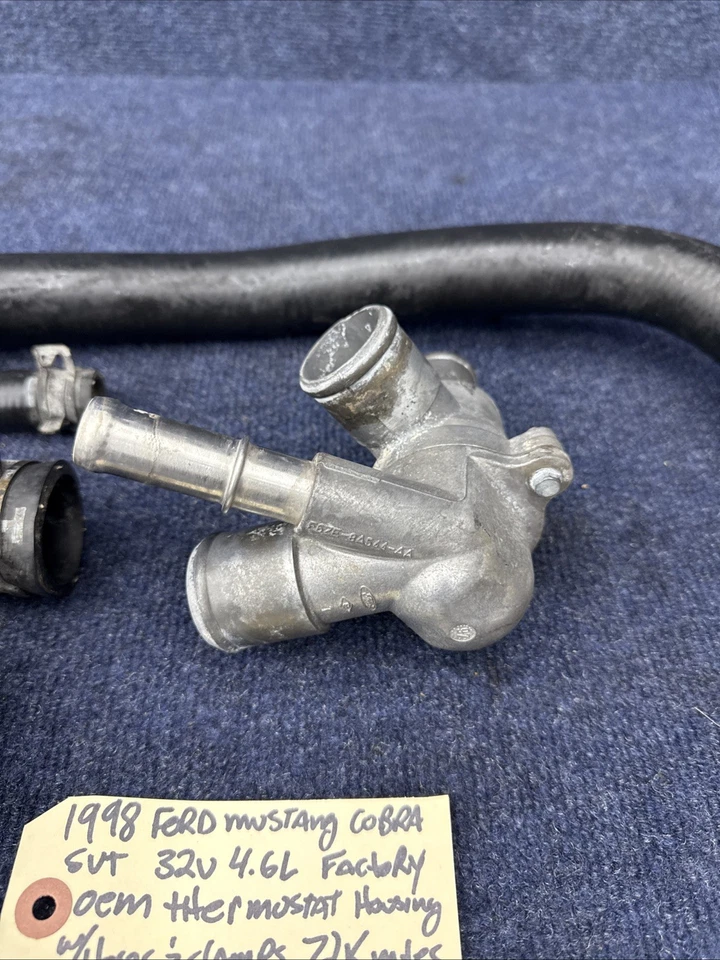 Заводской корпус термостата шланги охлаждающей жидкости 4,6 л для 96–98 Ford Mustang SVT Cobra от оригинального производителя - Изображение 2 из 4